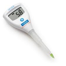 pH tester na měření sýrů